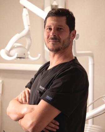 Cirujano oral e implantología